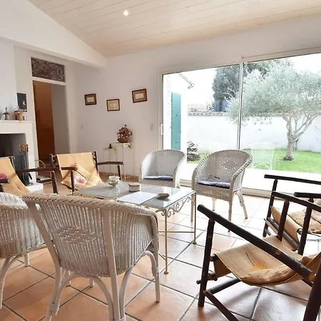 Familiale Proche Du Centre Village Βίλα
